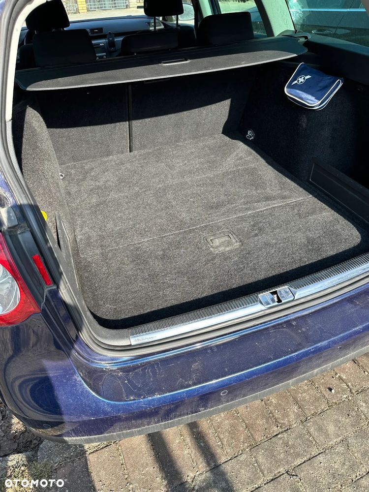 Volkswagen Passat 1.9 TDI DPF Trendline - 4