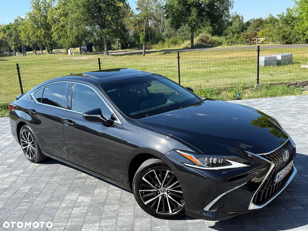 Lexus ES - 16