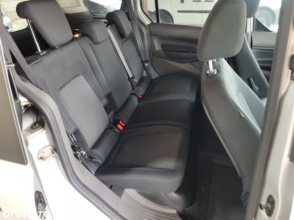 Ford Transit Connect - 10