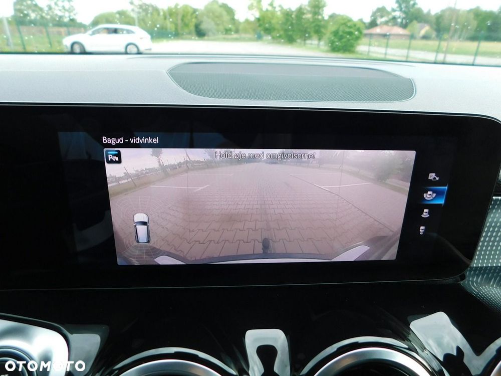Mercedes-Benz GLB 200 d 8G-DCT Progressive - 15