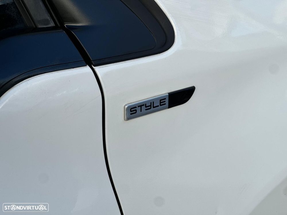 Peugeot 2008 - 11