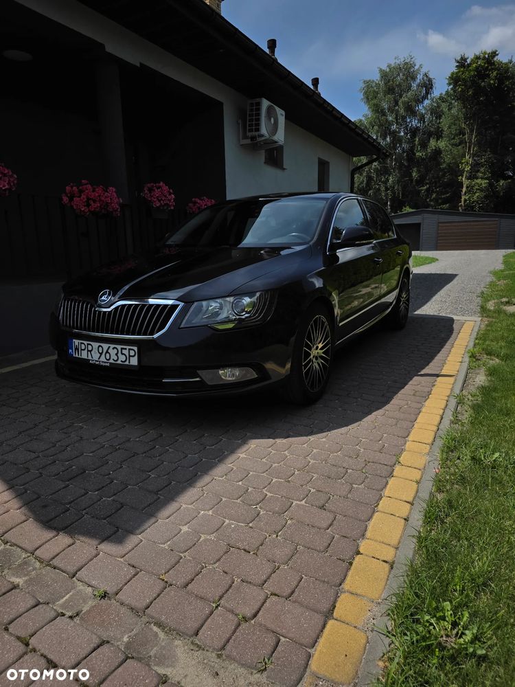 Skoda Superb 2.0 TDI Elegance DSG - 7