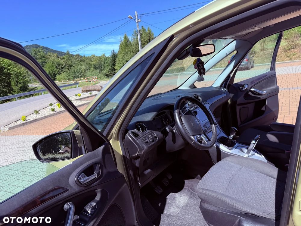 Ford Galaxy 2.0 TDCi Ghia - 16