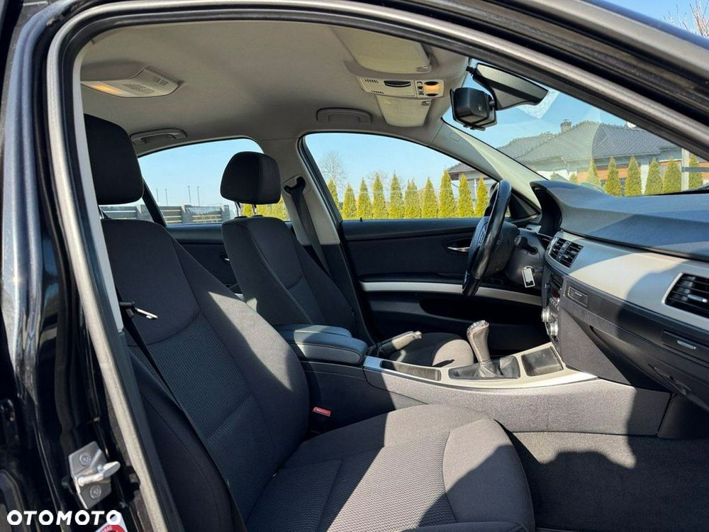 BMW Seria 3 318d DPF Edition Lifestyle - 19