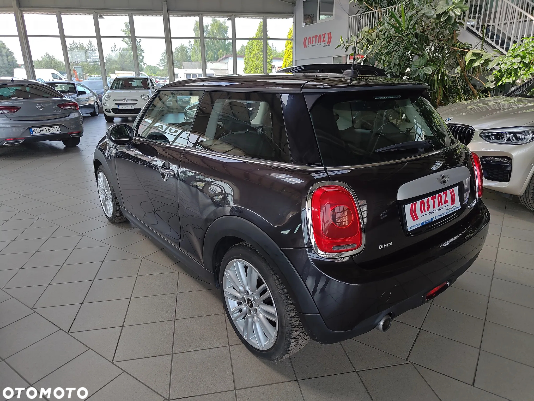 MINI Cooper Standard - 4