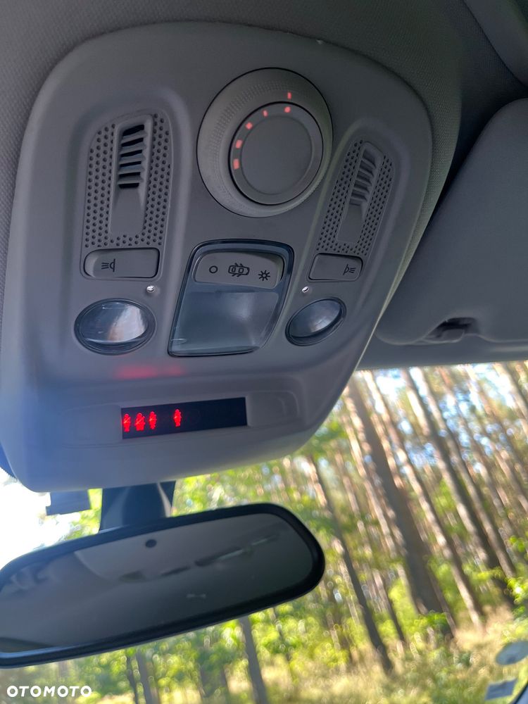 Citroën C4 1.6 HDi Exclusive - 19