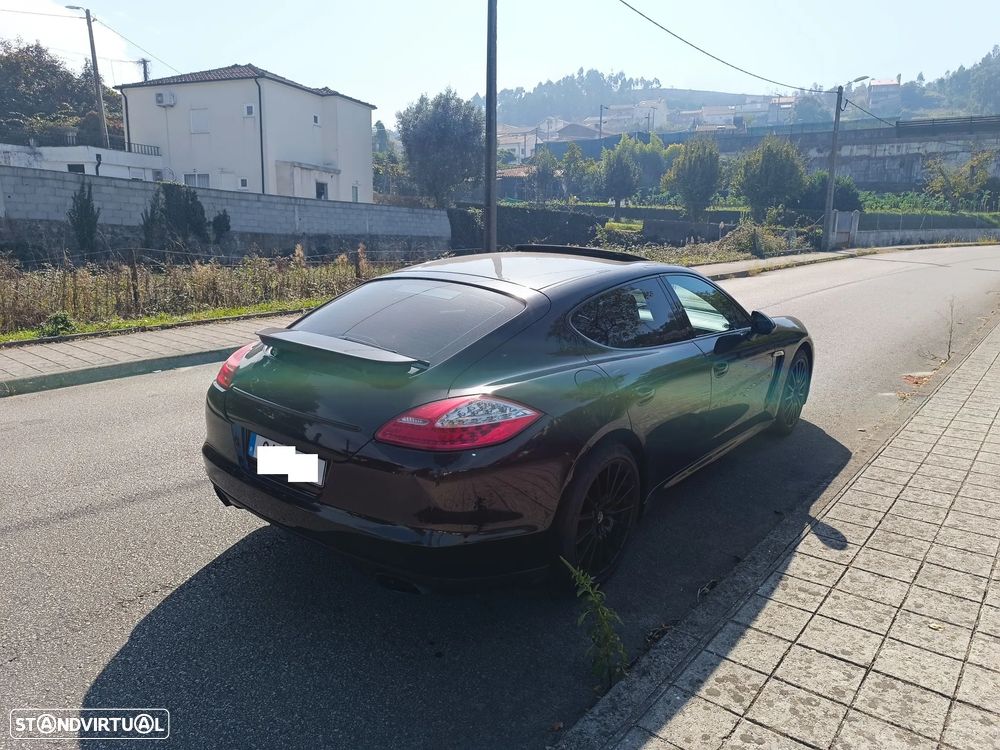 Porsche Panamera Platinum Edition - 4