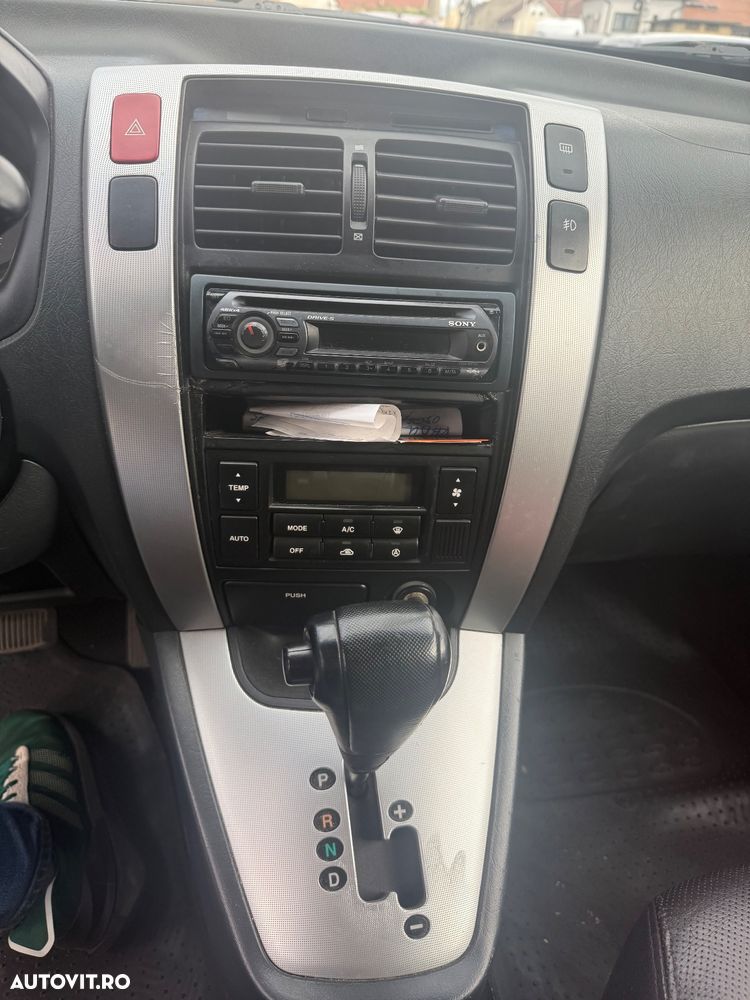Hyundai Tucson - 6