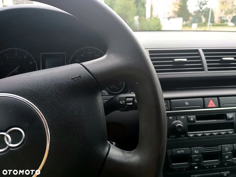 Audi A4 - 24