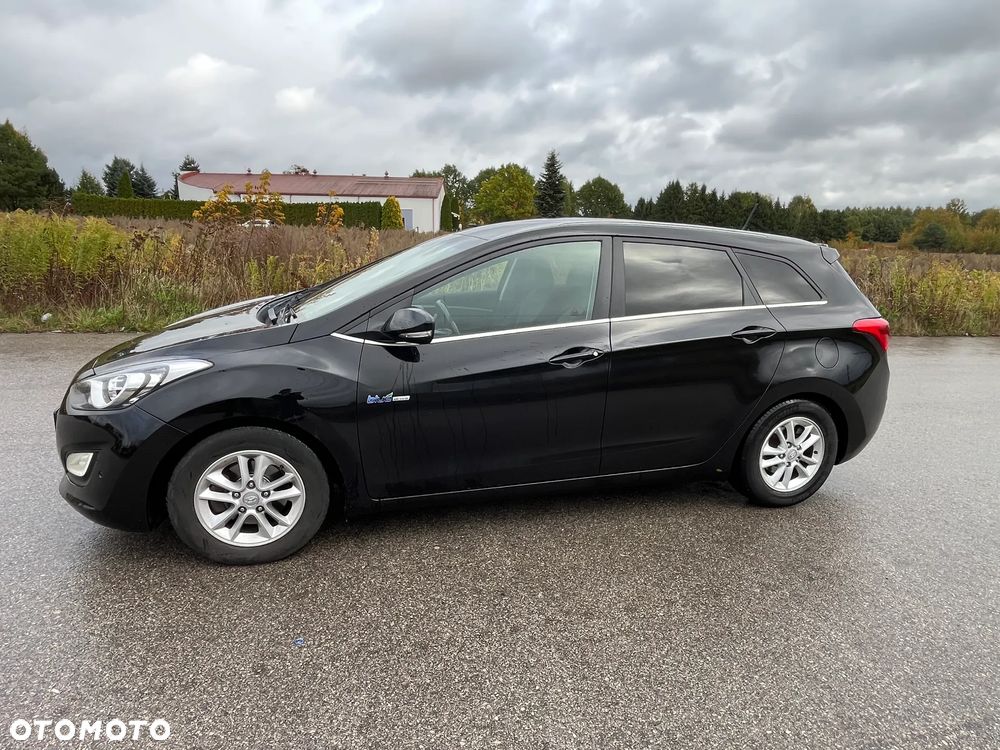 Hyundai i30 blue Kombi 1.6 GDi Style - 9