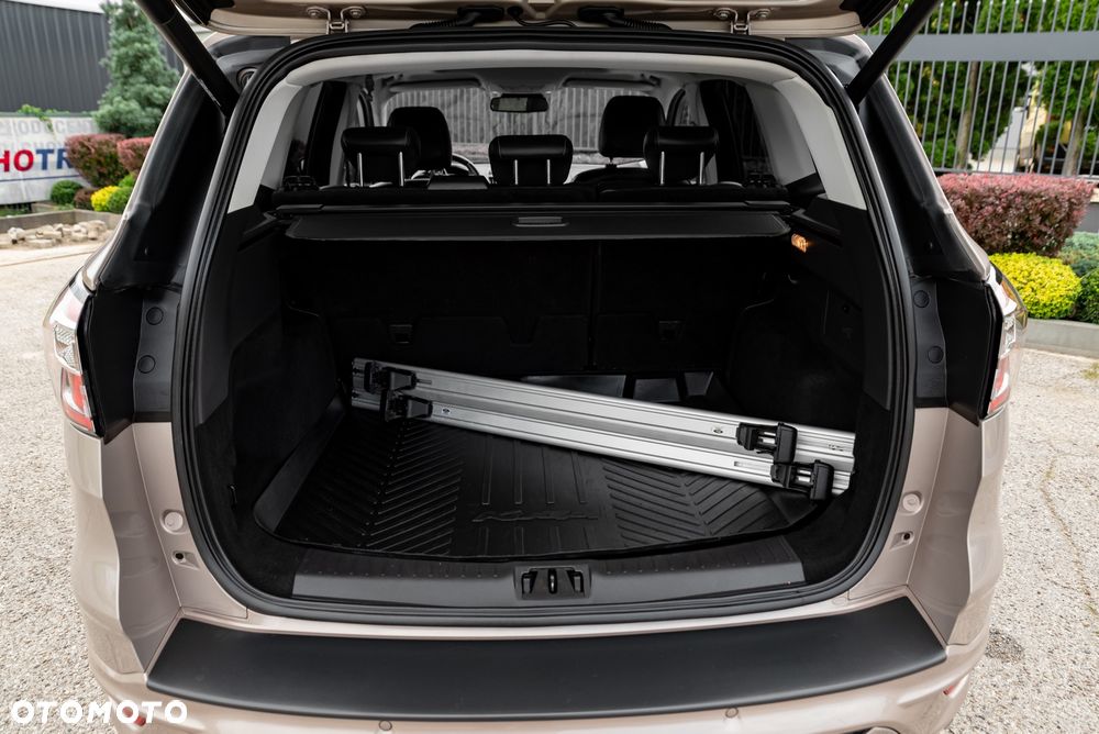 Ford Kuga 2.0 TDCi 4x4 Vignale - 38