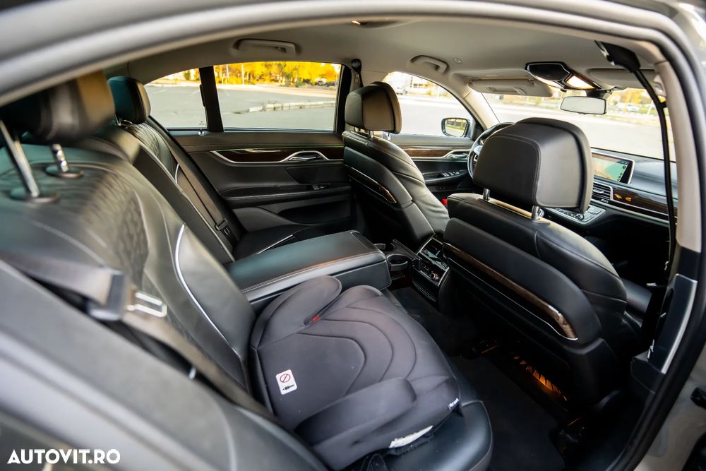 BMW Seria 7 740e iPerformance - 15
