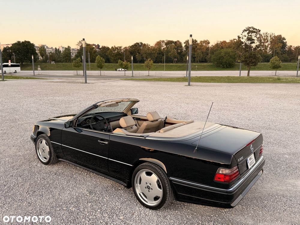 Mercedes-Benz Klasa E 320 - 10