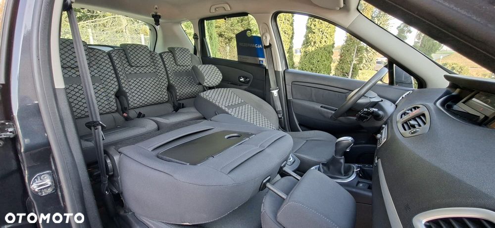 Renault Scenic 2.0 16V Privilege CVT - 19