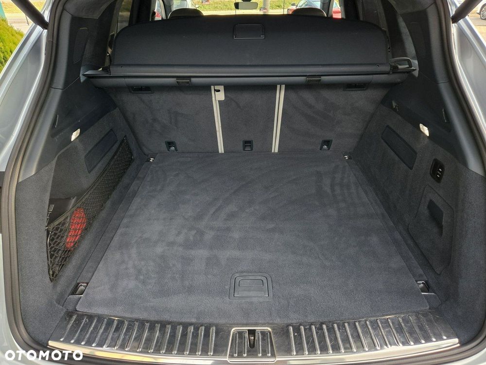 Porsche Cayenne E-Hybrid - 36