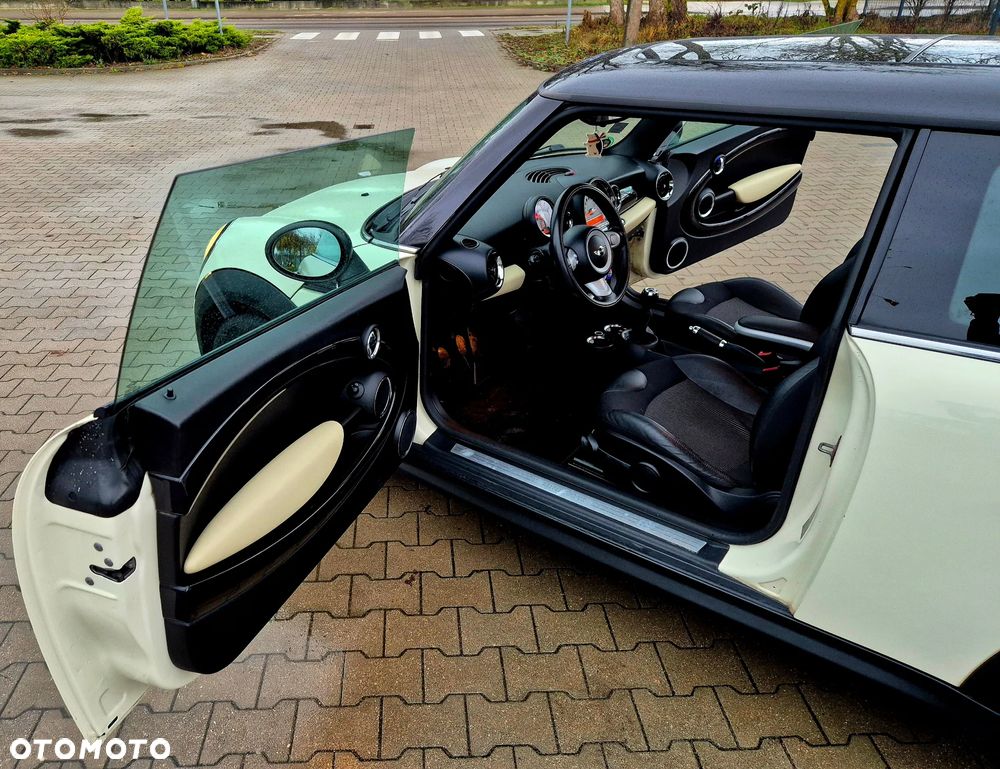 MINI Cooper 50 Camden - 21