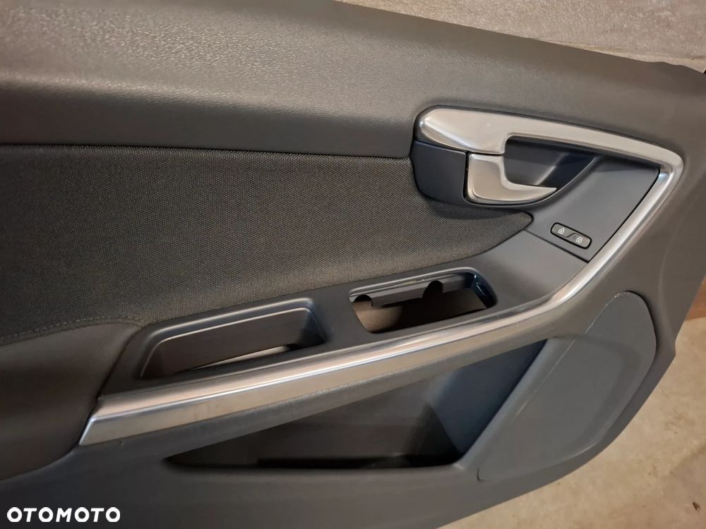 Boczek Drzwi lewy przód Volvo S60 II 2011 - 2