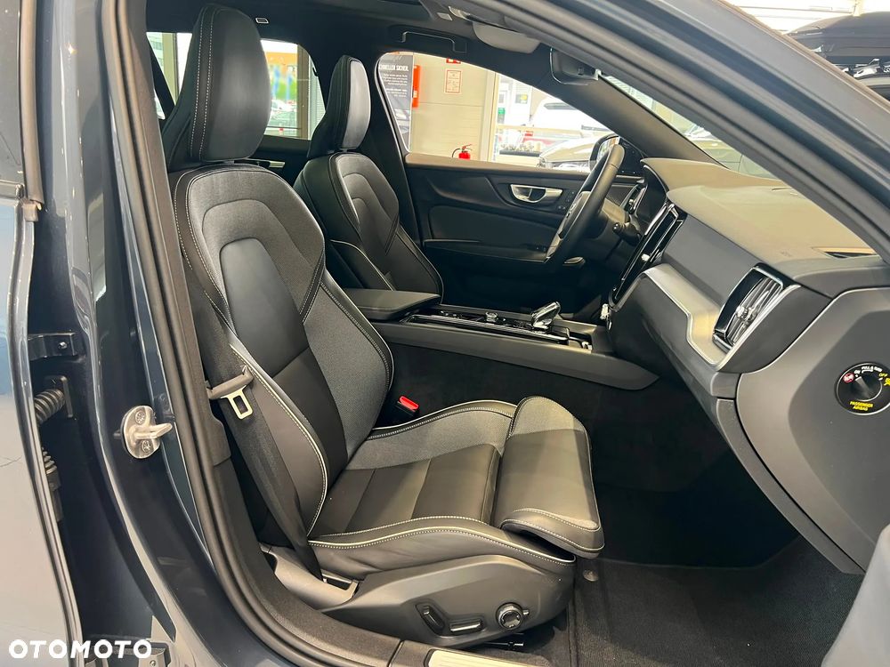 Volvo V60 B4 B Ultimate Dark - 16
