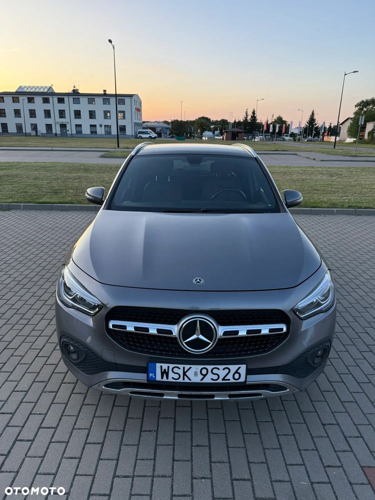 Mercedes-Benz GLA - 8