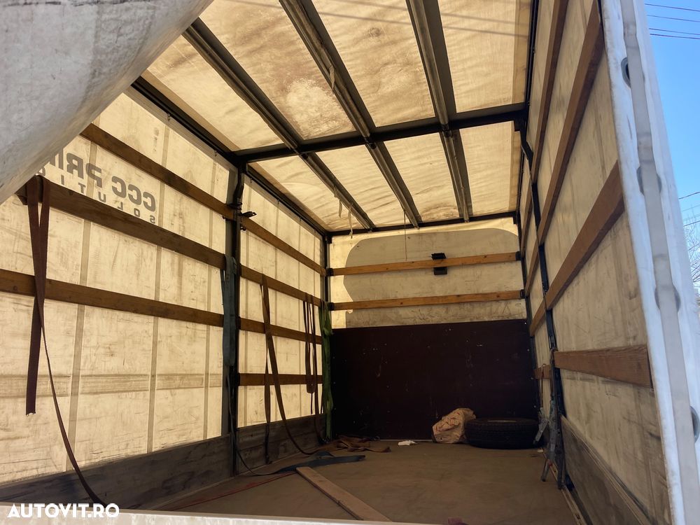 Mercedes-Benz Sprinter - 16