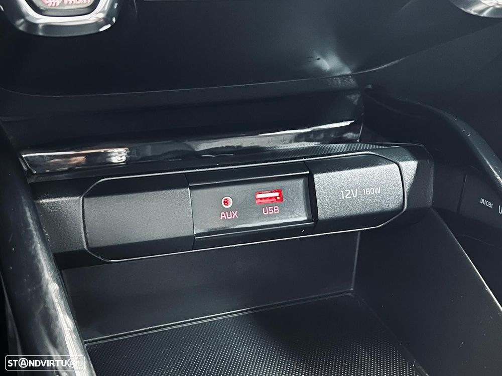 Kia Stonic 1.6 CRDi TX - 32