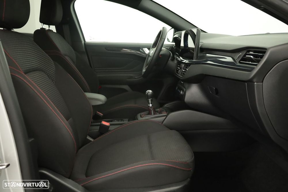 Ford Focus 1.0 EcoBoost MHEV ST-Line - 21