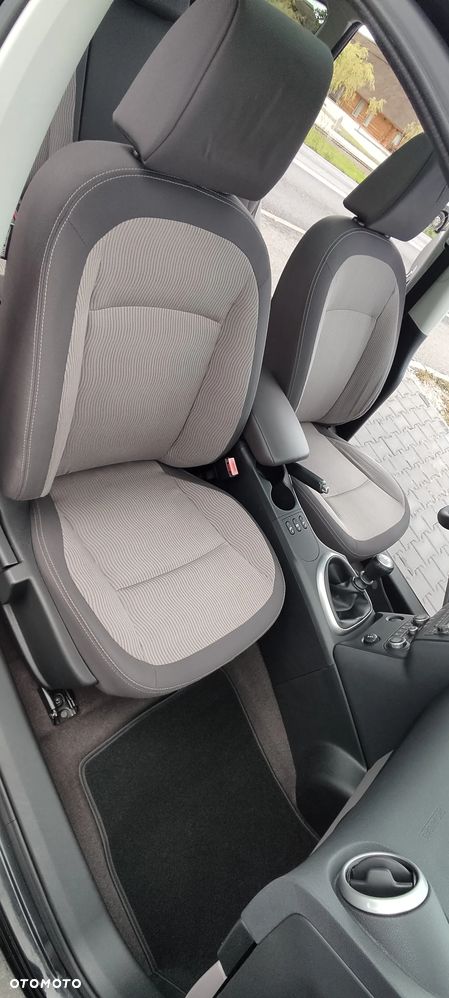 Nissan Qashqai+2 2.0 Acenta - 26