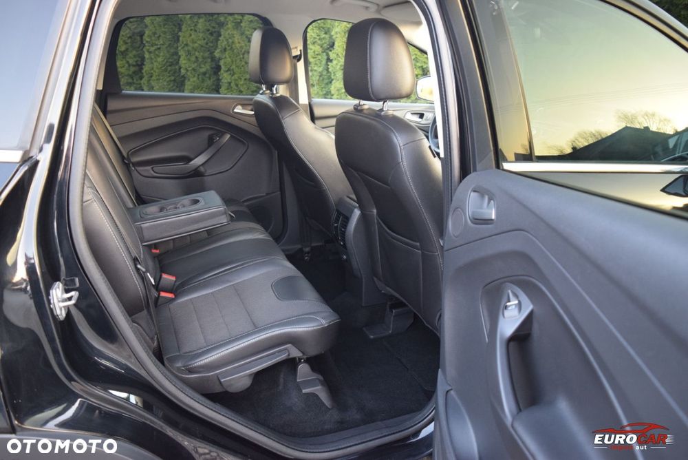 Ford Kuga 2.0 TDCi 2x4 Titanium - 16