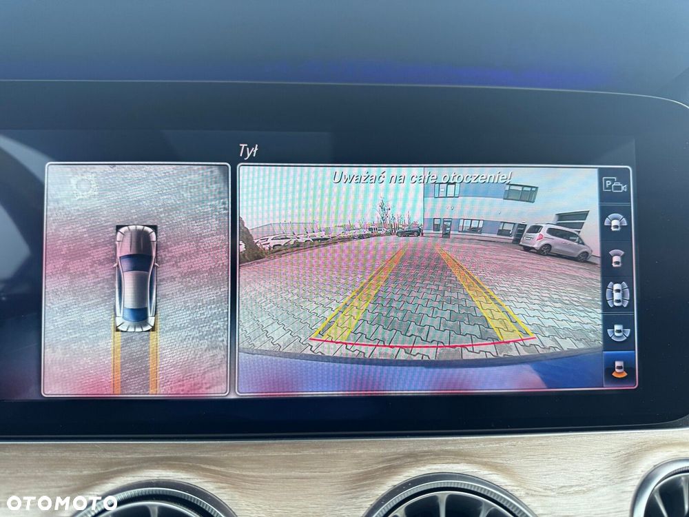 Mercedes-Benz Klasa E - 23