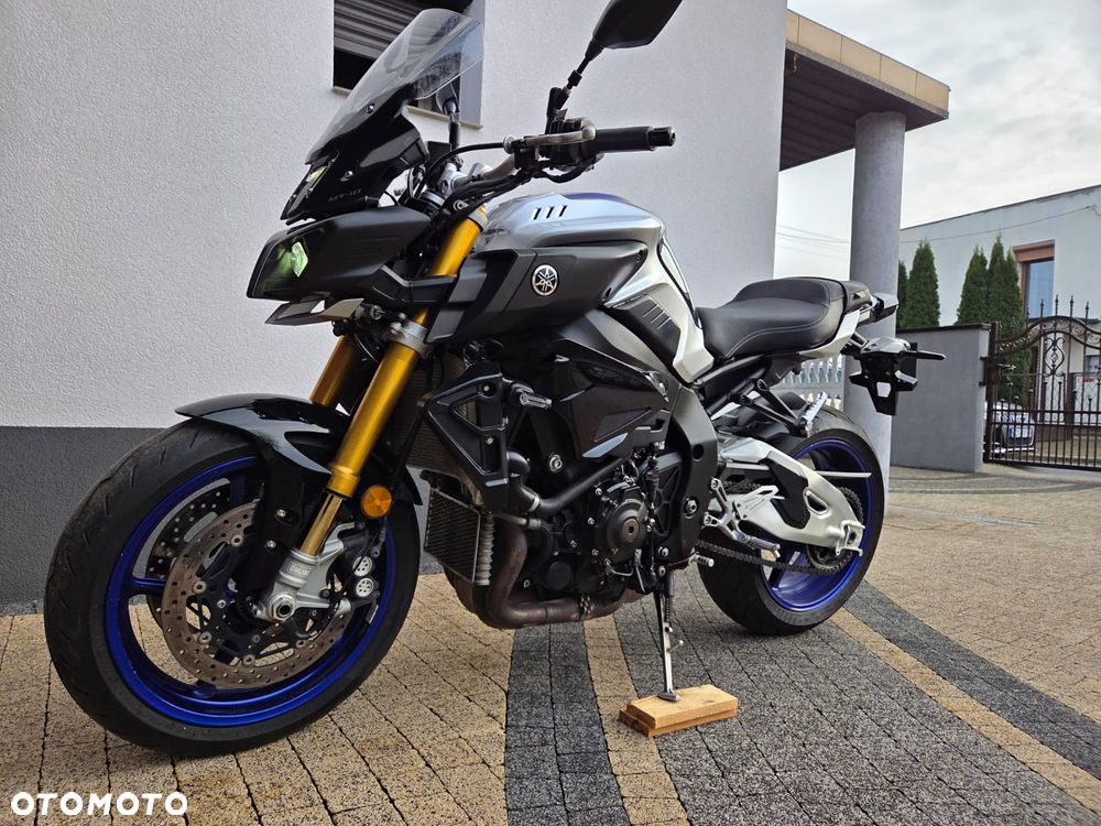 Yamaha MT - 6