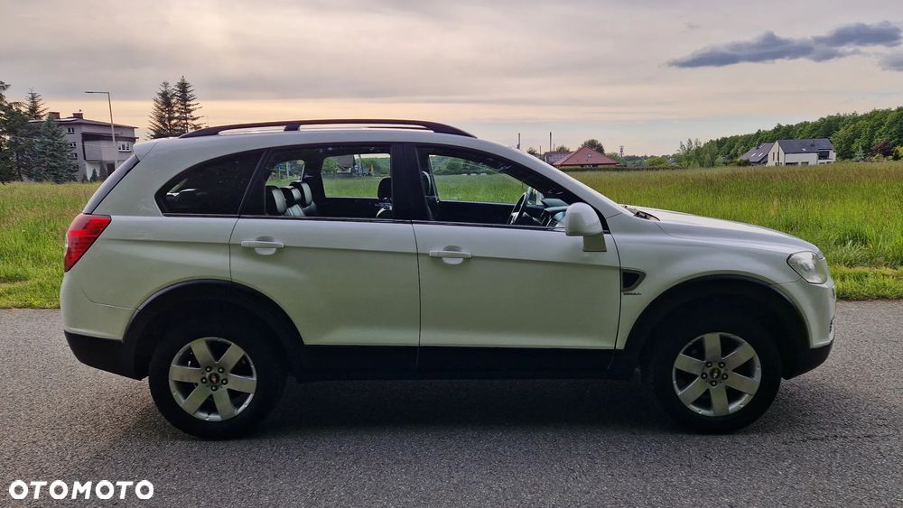 Chevrolet Captiva 2.0 4WD 7 Sitzer LT Exclusive - 3