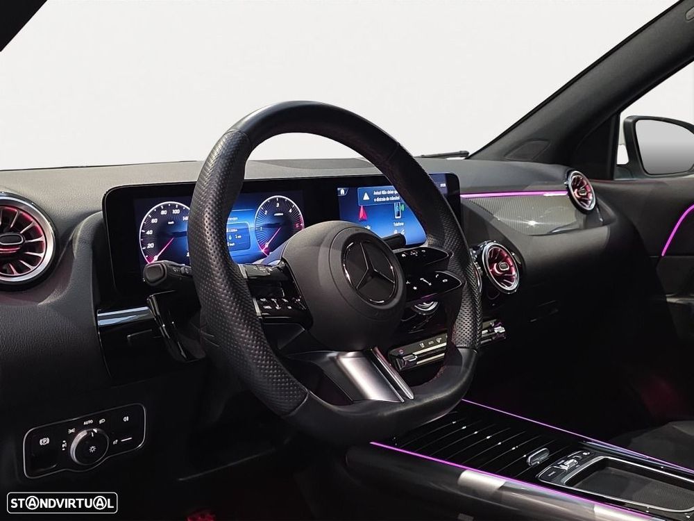 Mercedes-Benz GLA 180 - 10