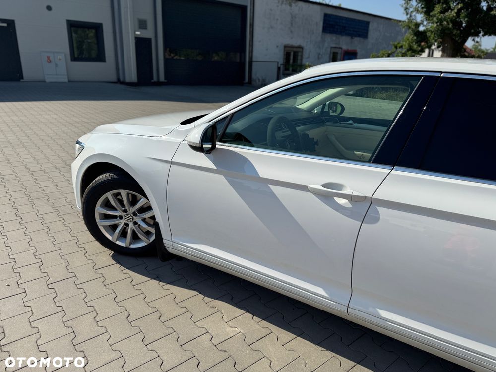 Volkswagen Passat 2.0 TDI SCR Comfortline - 20