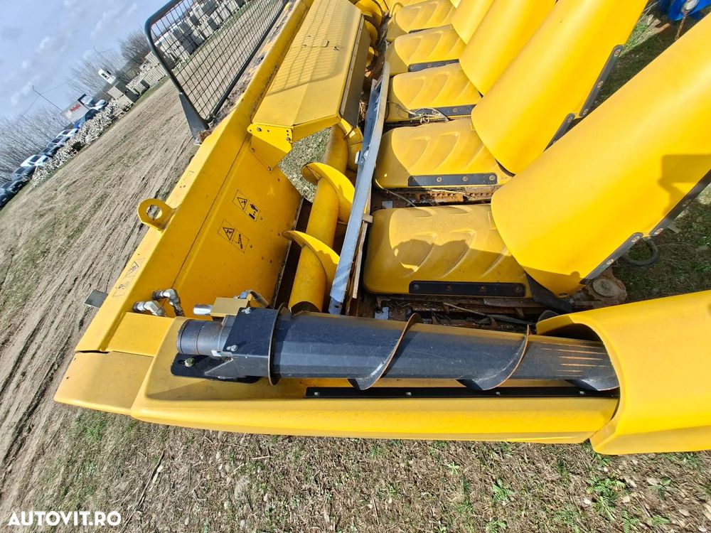 New Holland 980CR 6R 70- HEADER PORUMB - 11
