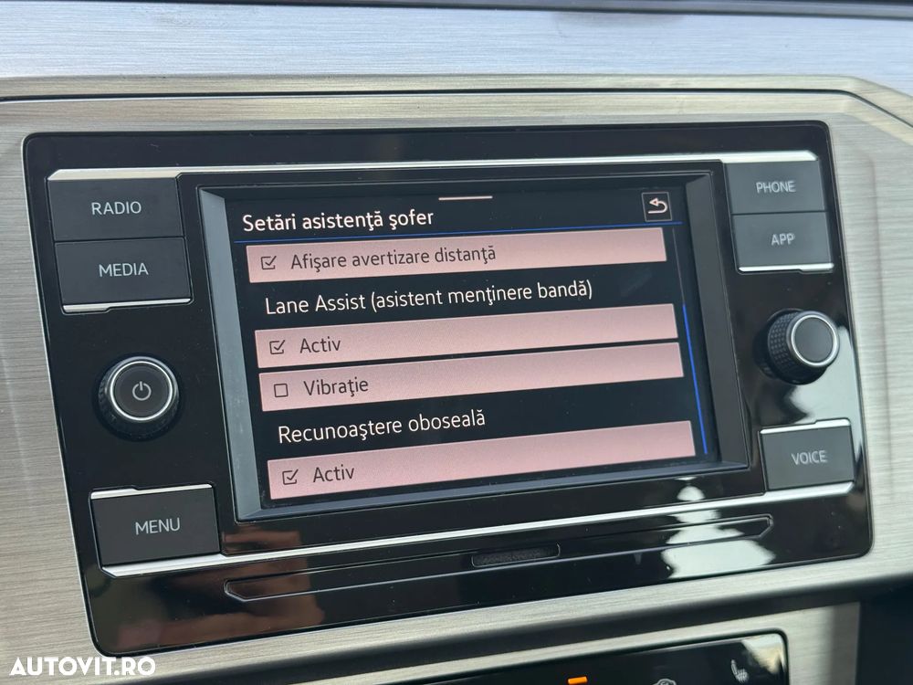 Volkswagen Passat - 19