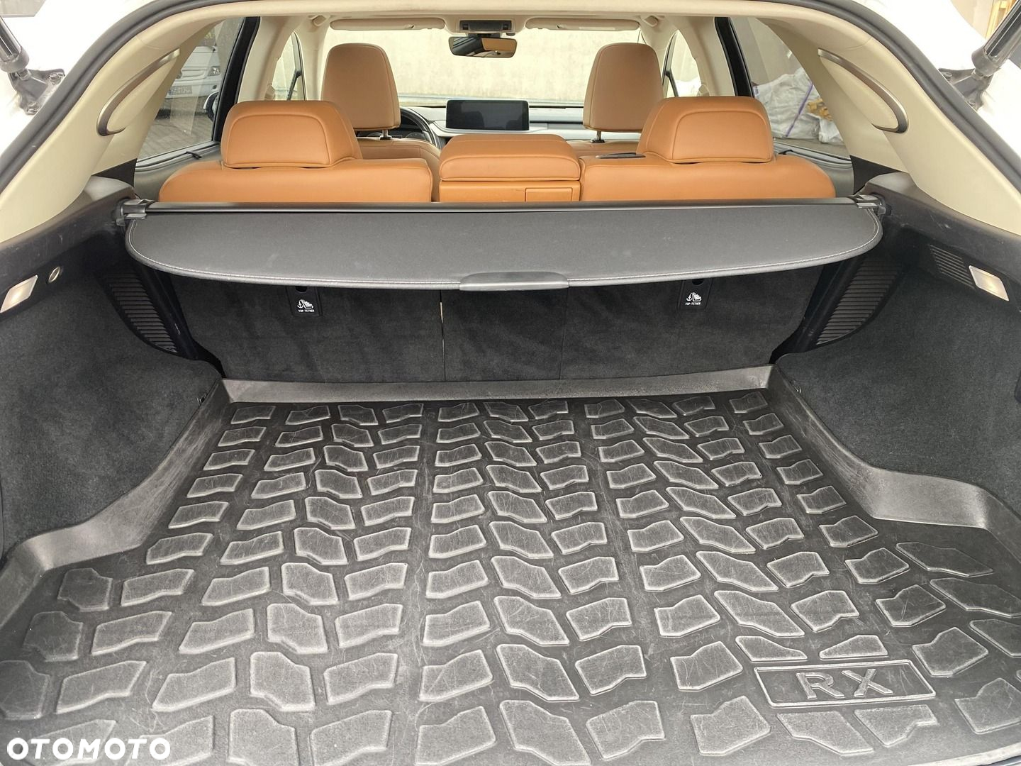 Lexus RX - 15
