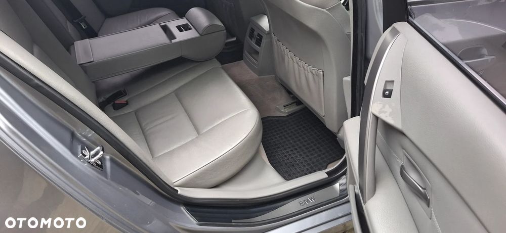 BMW Seria 5 - 23