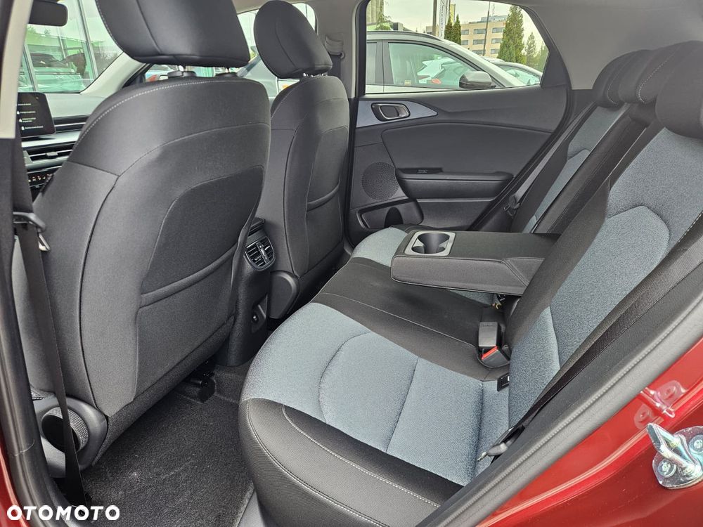 Kia XCeed 1.6 T-GDI M DCT - 13