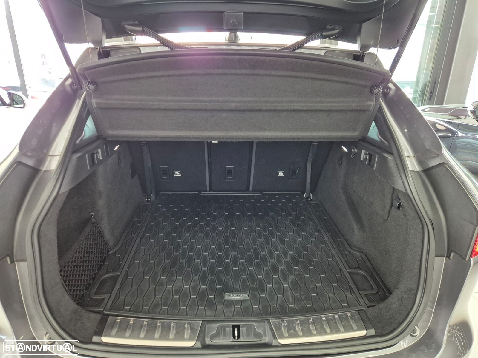 Jaguar F-Pace 2.0 i4D R-Sport Aut. - 14