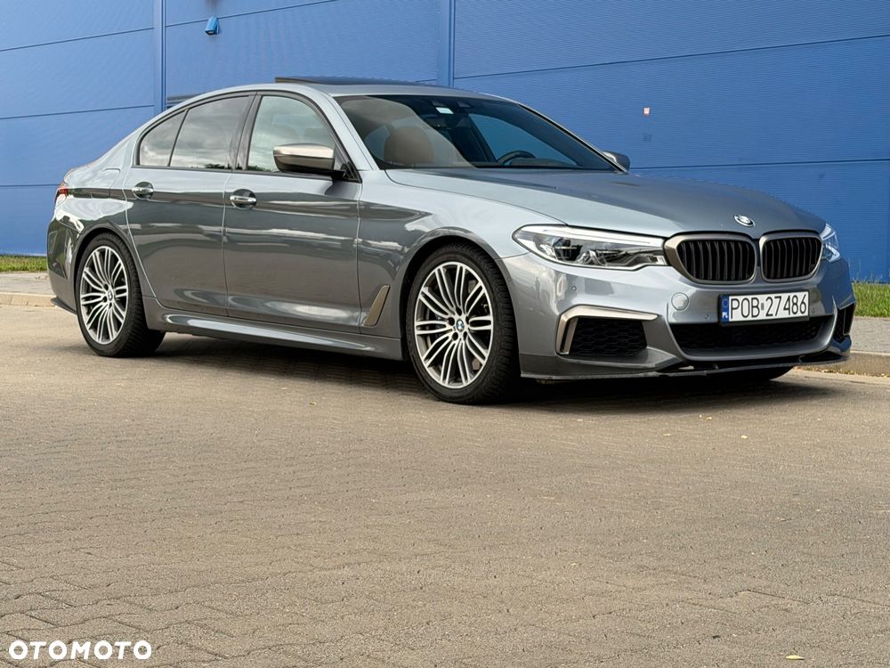 BMW Seria 5 M550i xDrive - 10