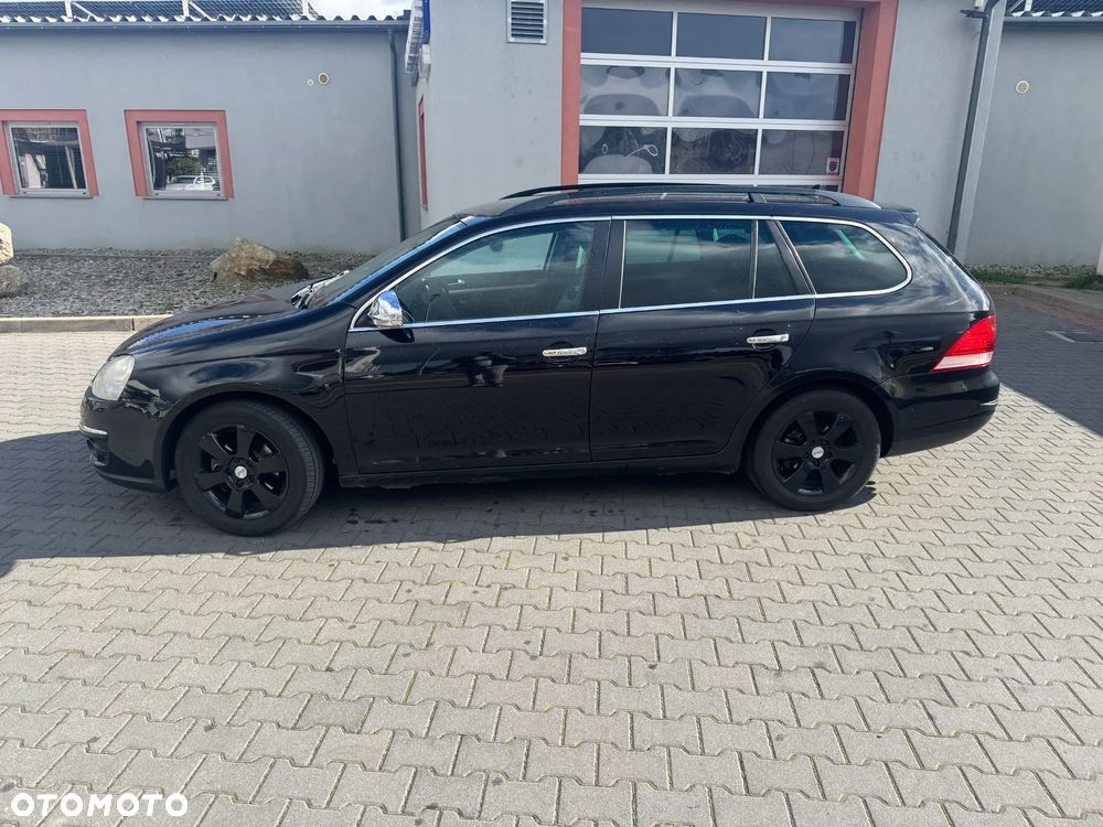 Volkswagen Golf - 2