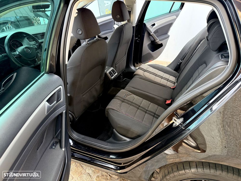 VW Golf - 47