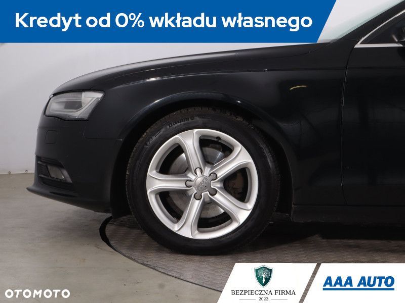 Audi A4 Limousine - 14