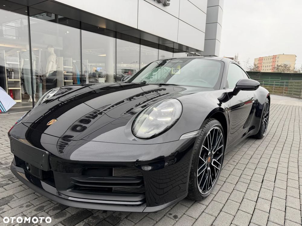 Porsche 911 Carrera - 2