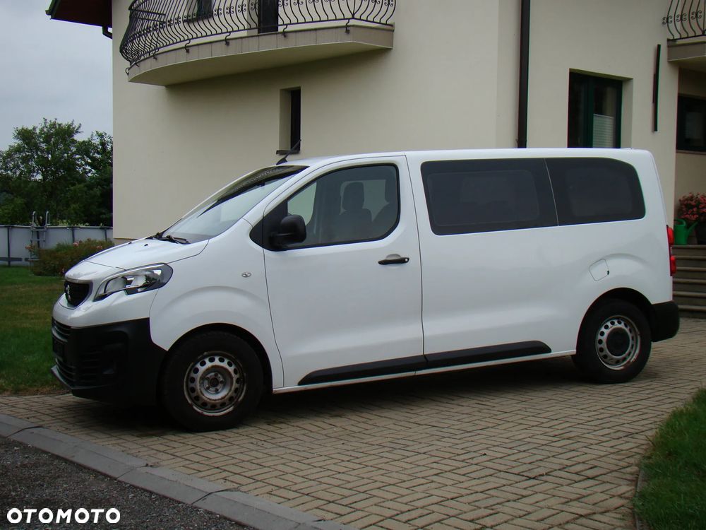 Peugeot Traveller - 2
