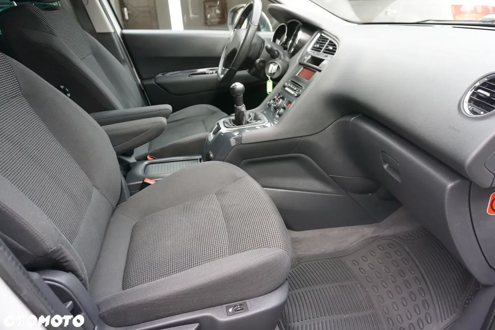 Peugeot 5008 1.6 Active 7os - 17