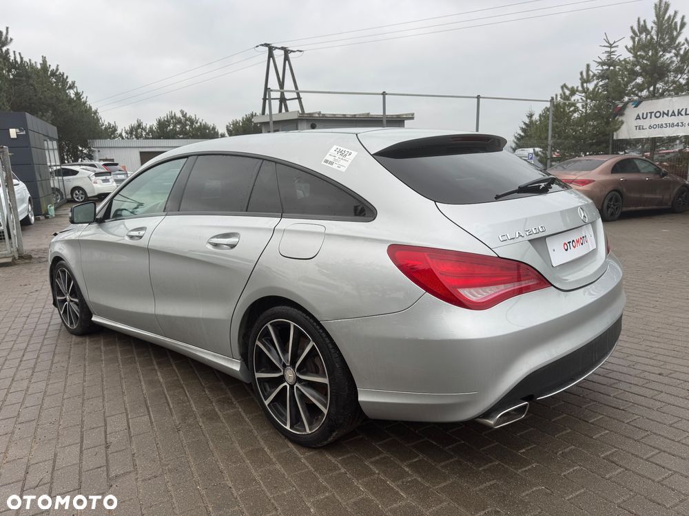 Mercedes-Benz CLA 200 d 7G-DCT UrbanStyle Edition - 2