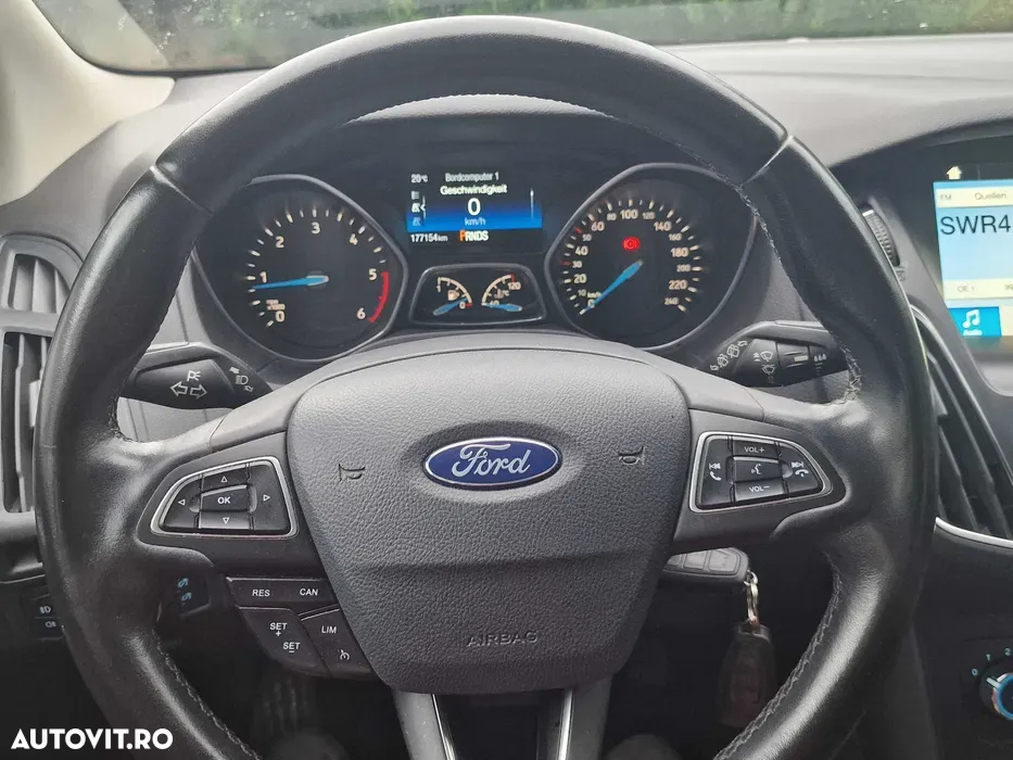 Ford Focus Turnier 2.0 TDCi DPF Start-Stopp-System Aut. Business - 9