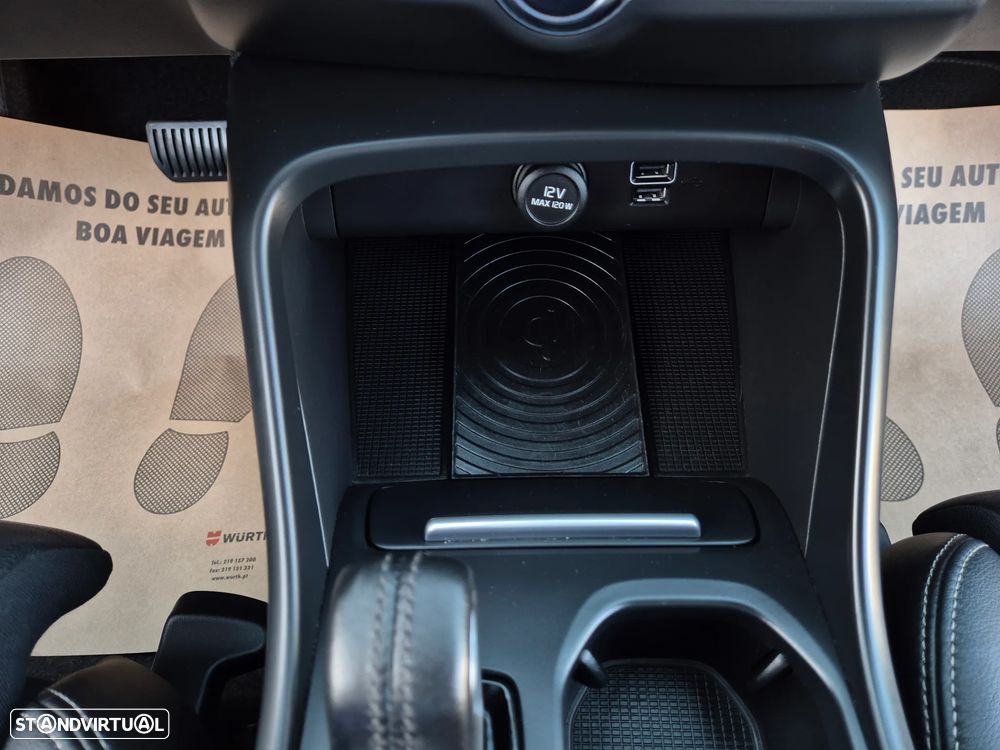 Volvo XC 40 2.0 D4 Momentum Plus AWD - 43