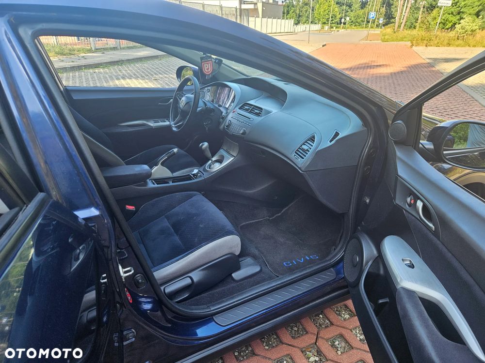 Honda Civic 1.8 Comfort - 11